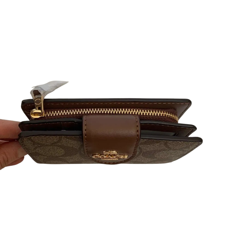 Billetera Coach mediana monograma cafe con camel
