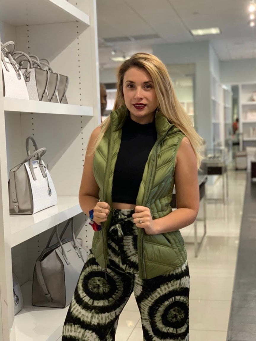 Parka mujer Michael Kors sin mangas con gorro verde
