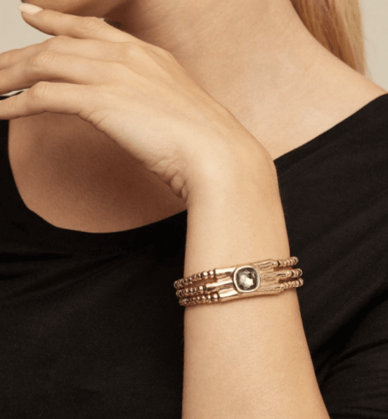 Pulsera Uno de 50 Doble baño de oro con piedra gris