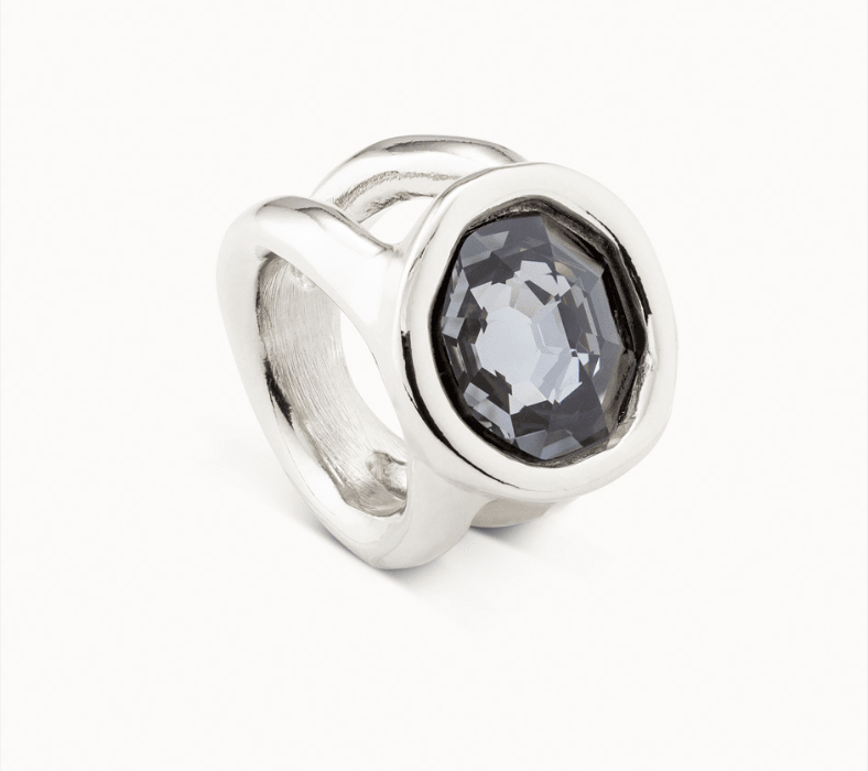 Anillo Uno de 50 plateado piedra grafito única