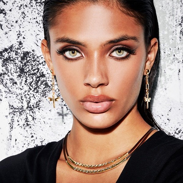 Collar Uno de 50 de cuero con doble baño de oro 18k y piedras grises