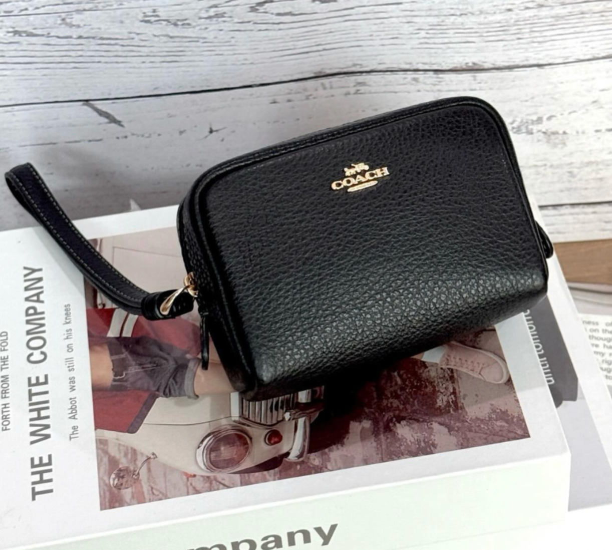 Monedero Coach Cuero negro liso