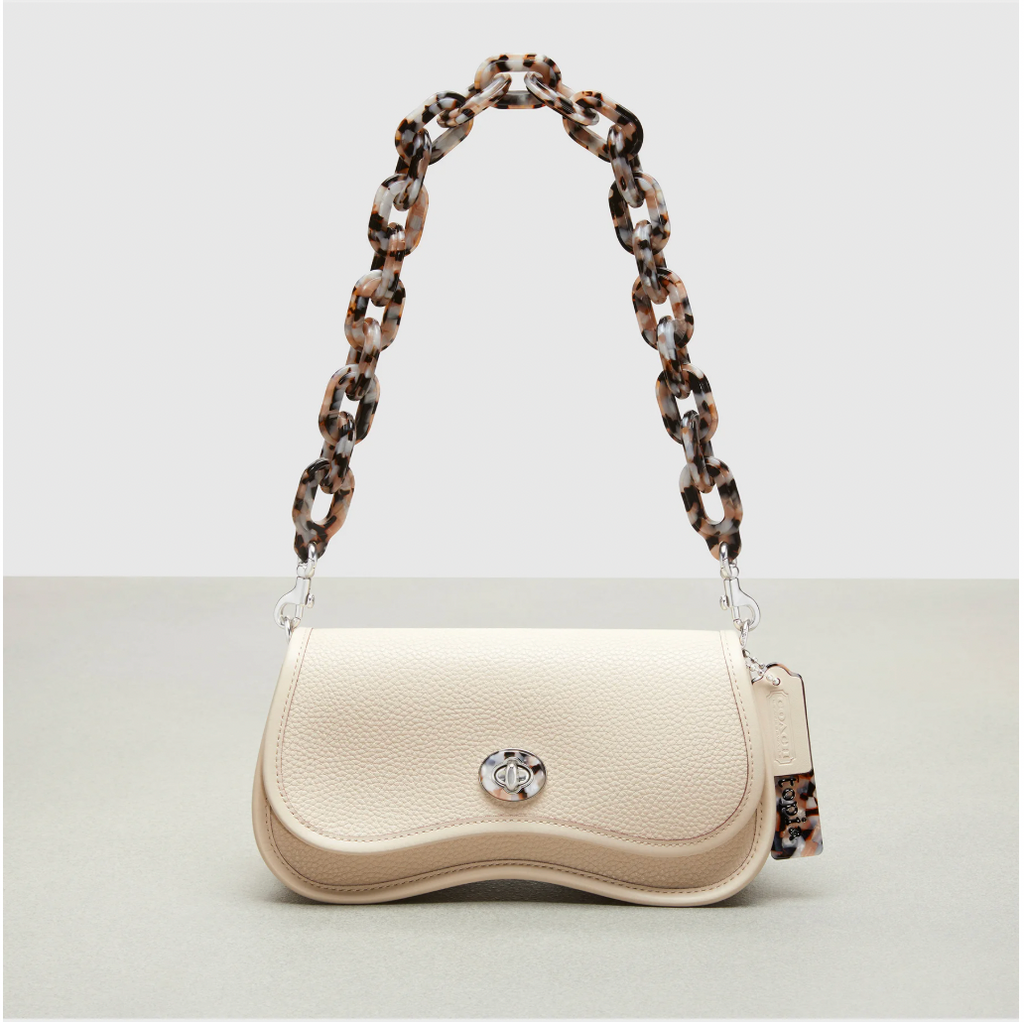 cartera Coach Blanca con cadena de piedra  (Wavy Dinky Bag In Coachtopia Leather)