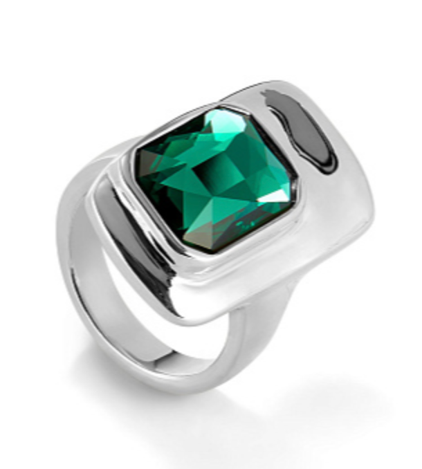 Anillo Uno de 50 Ser Magnetica Piedra Verde Grande