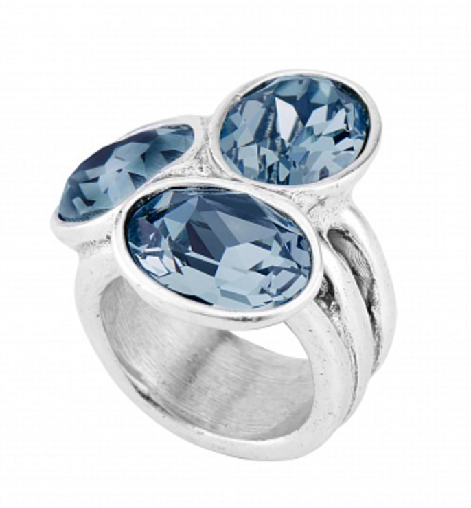 Anillo Uno de 50 Tesoro con 3 piedras azules