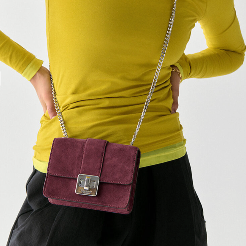 Cartera Kate Spade Phoebe Gamuza cuadrada broche dorado pequeña burdeo