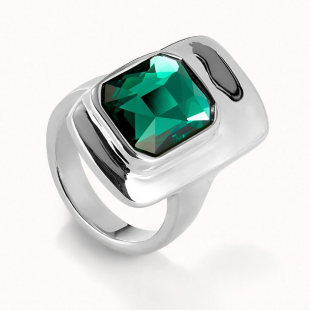 Anillo Uno de 50 rectangular piedra grande verde plata
