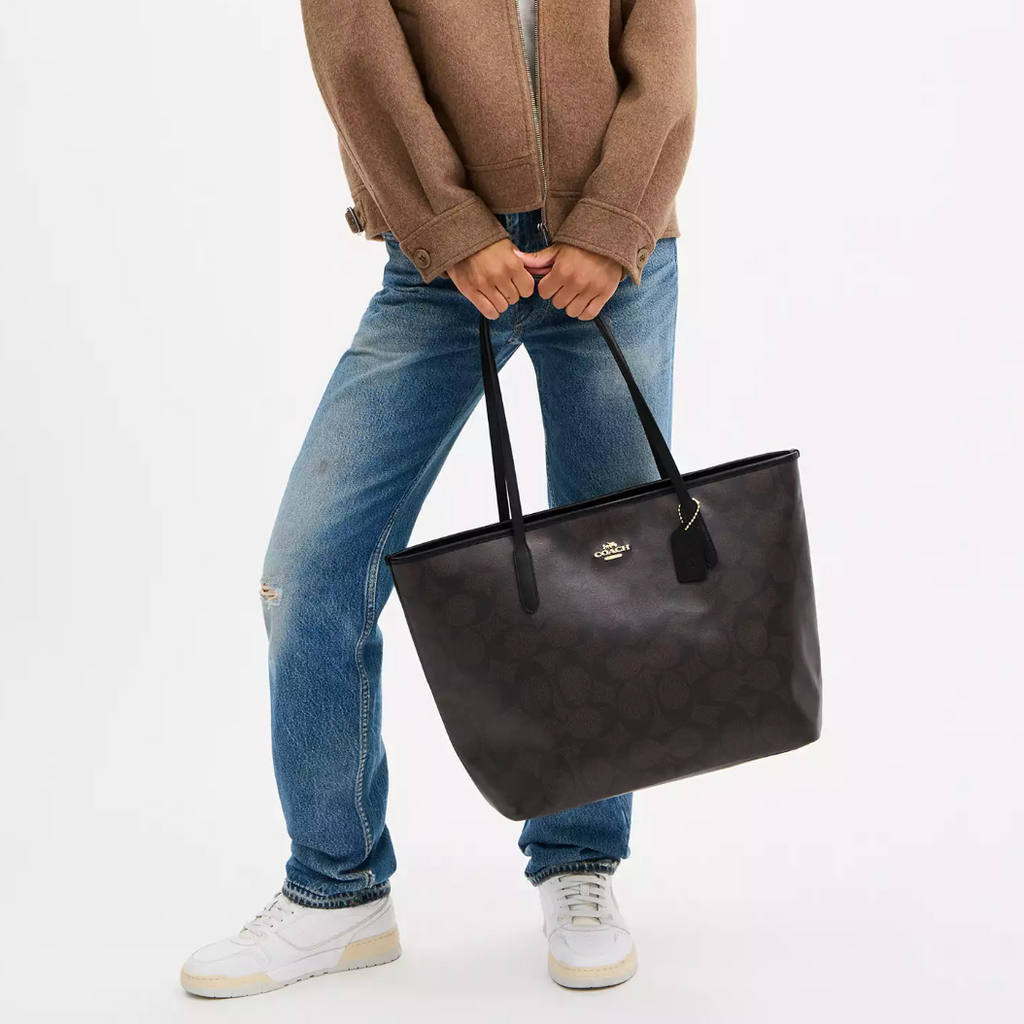 Cartera Coach Tote grande monograma café con negro