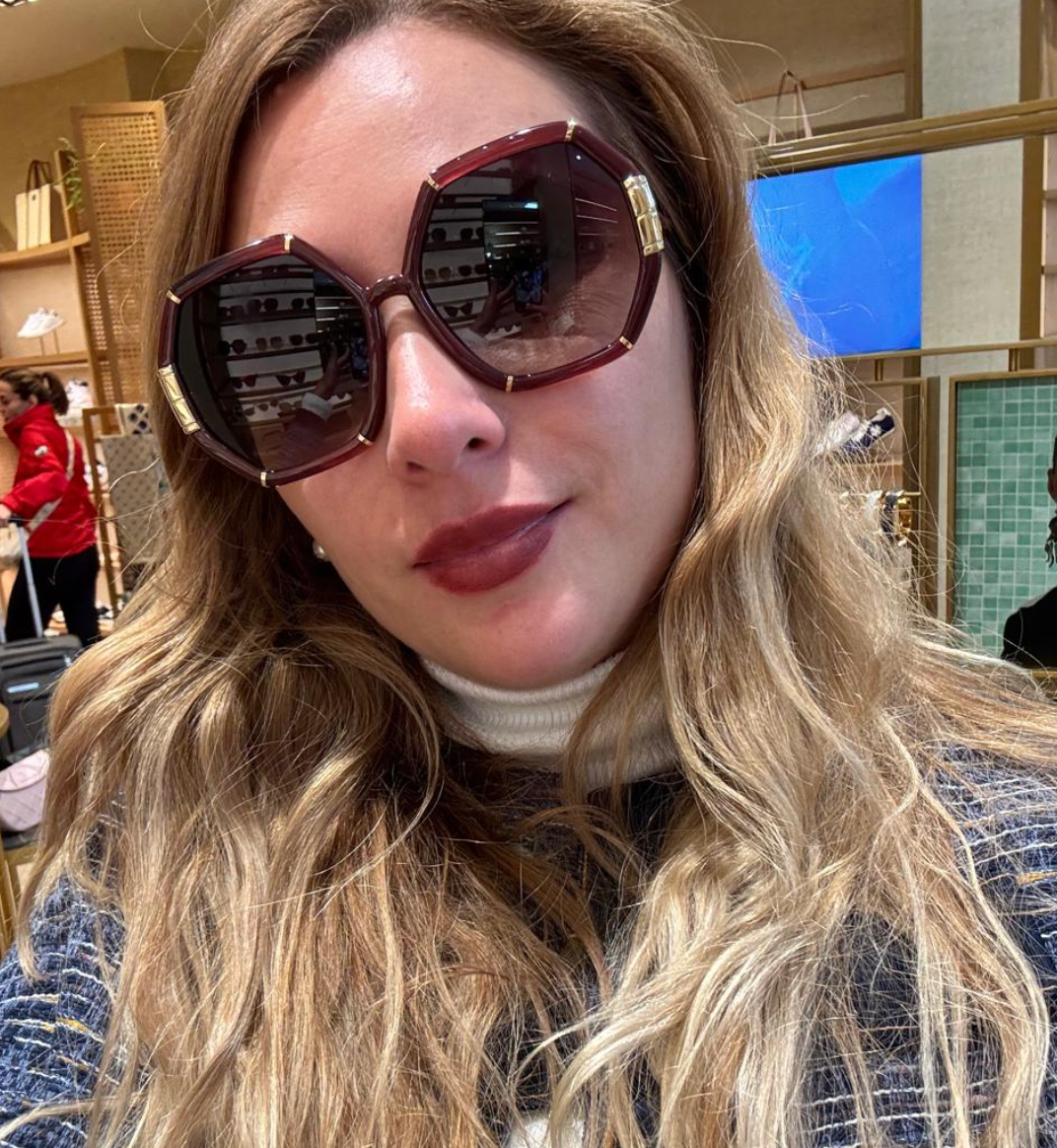 Lentes Tory Burch hexagonales burdeo con dorado