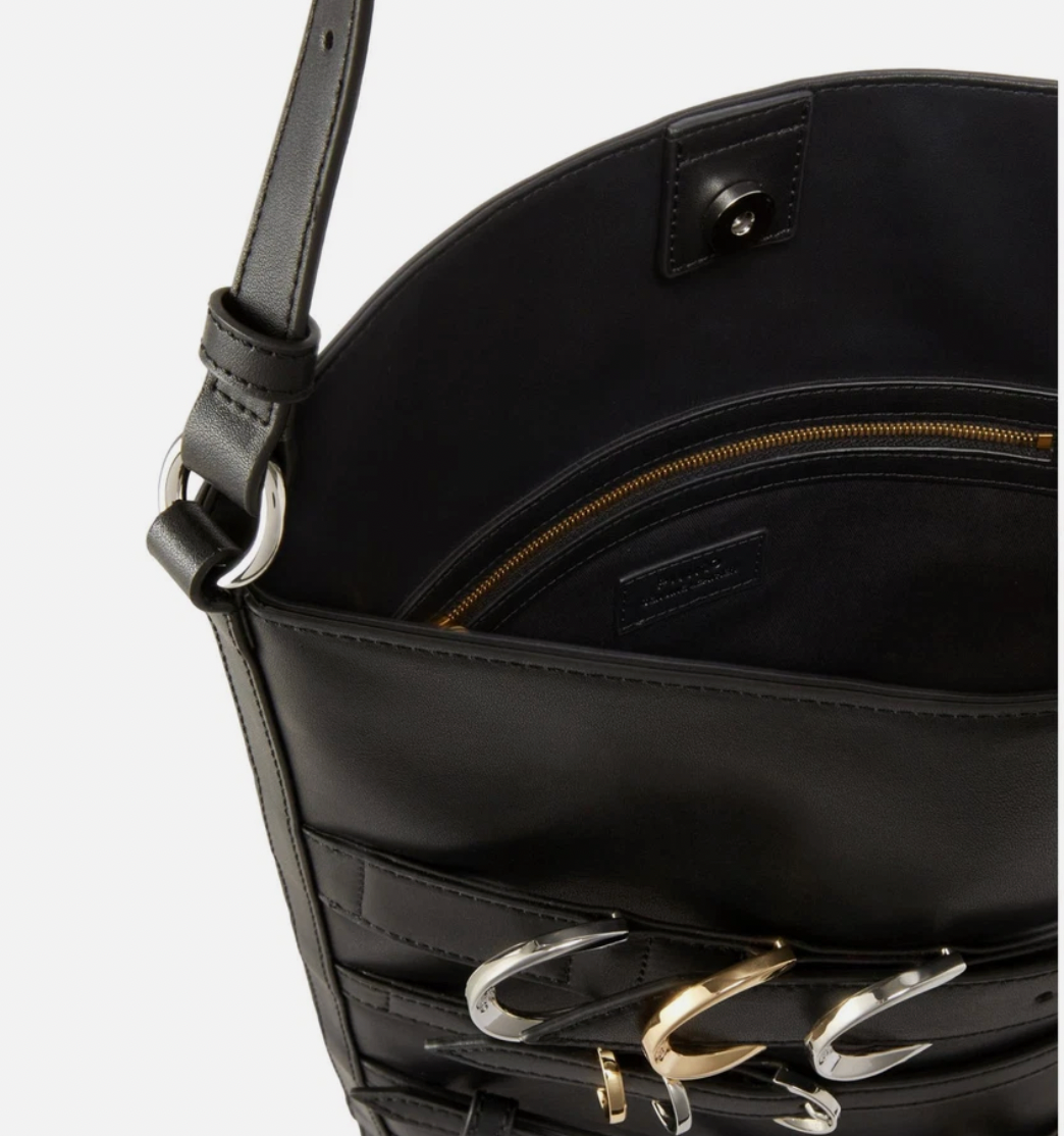 Cartera Pinko Capazo con diseño cinturones negro