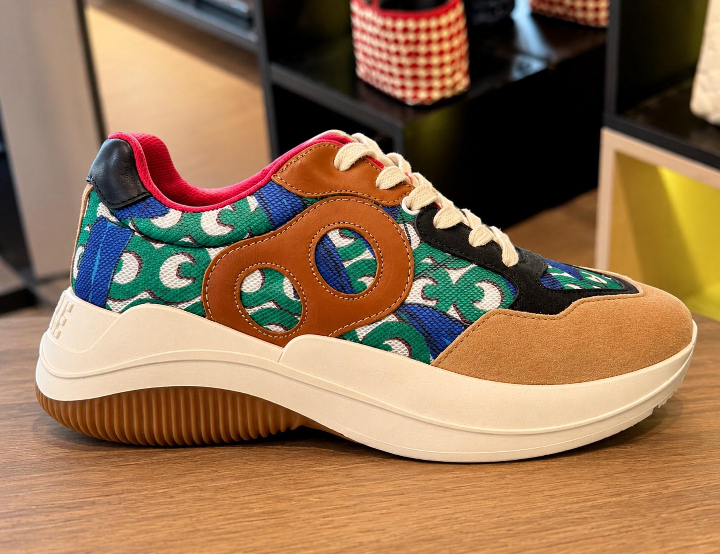 Zapatillas Purificación Garcia Cafe con verde y azul