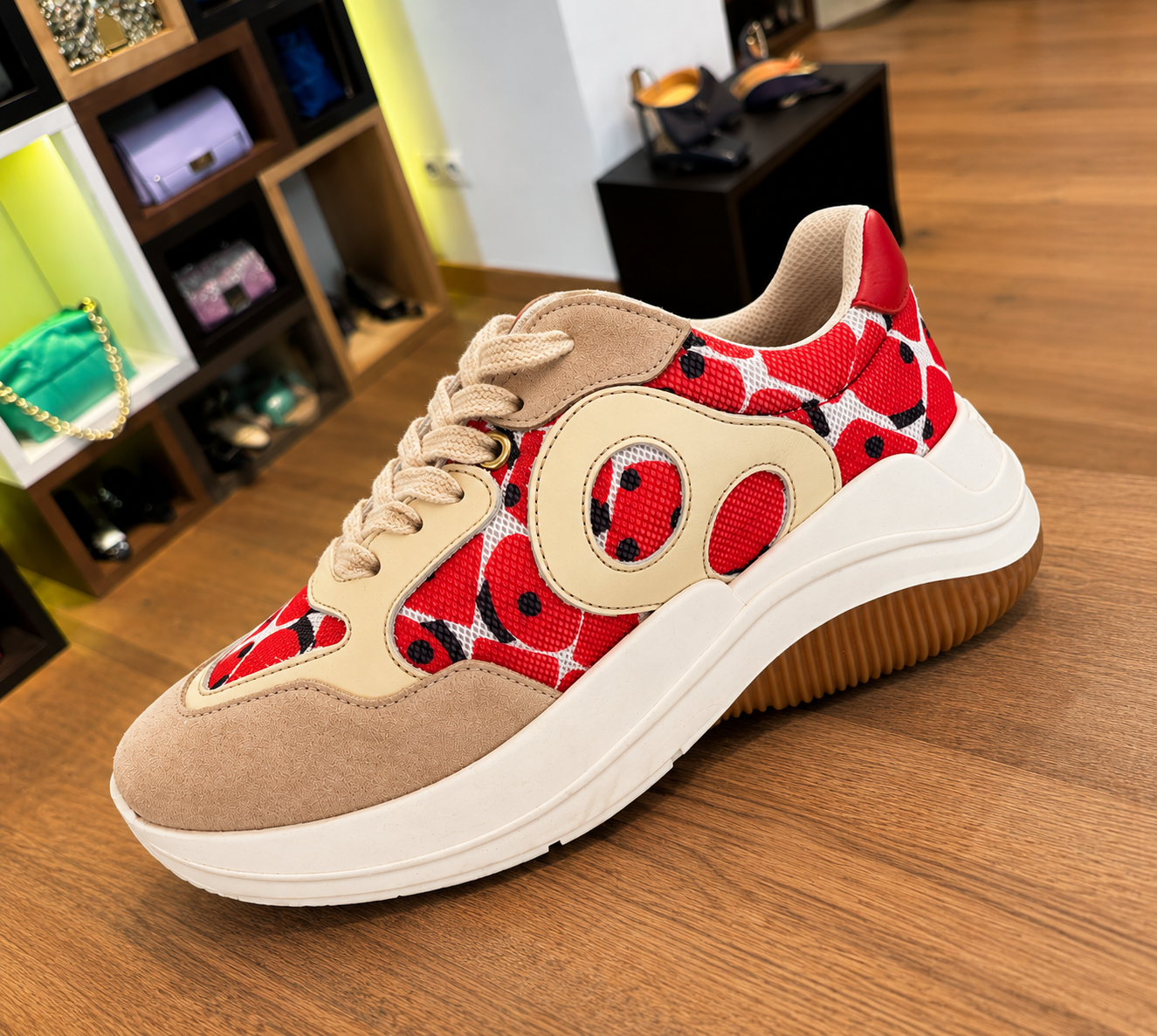 Zapatillas Purificación Garcia naranjas con beige