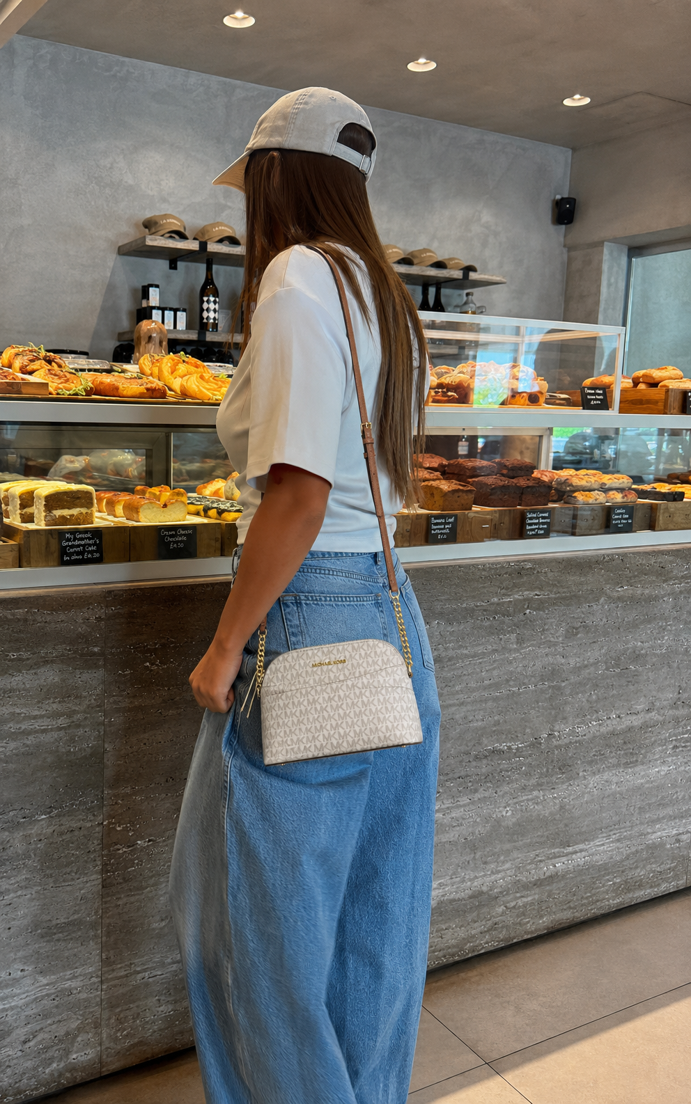 Cartera Michael kors dome monograma vainilla