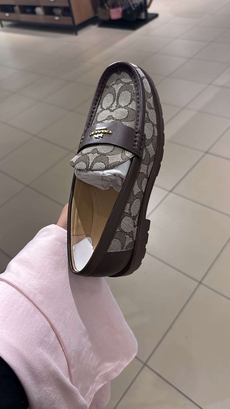 Zapatos Coach monograma café