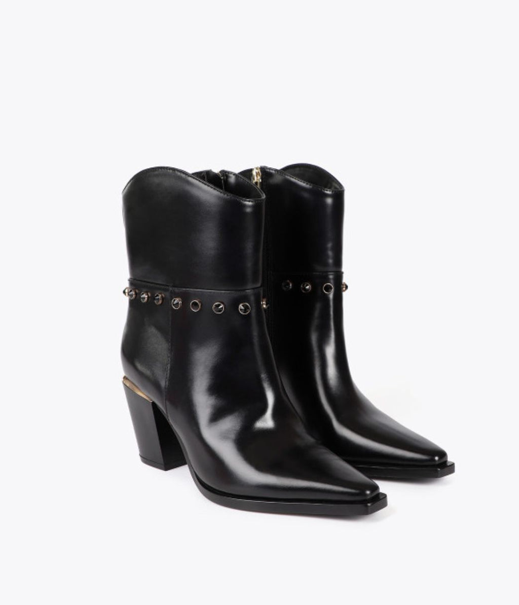 Botin Lola Casademunt tipo cowboy con detalles metalizados Negro