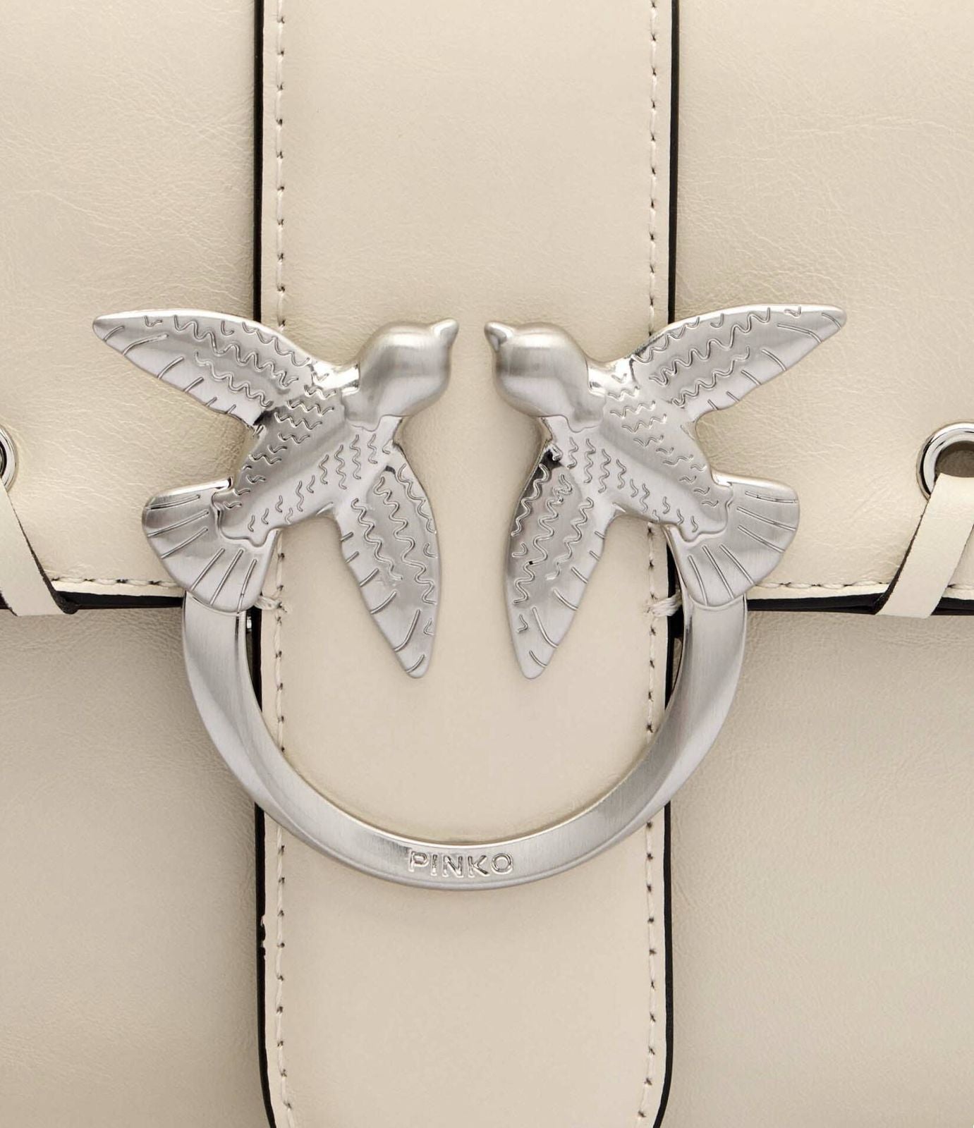 Cartera Pinko Love One Classicc Slouchy flecos Blanca herrajes plata