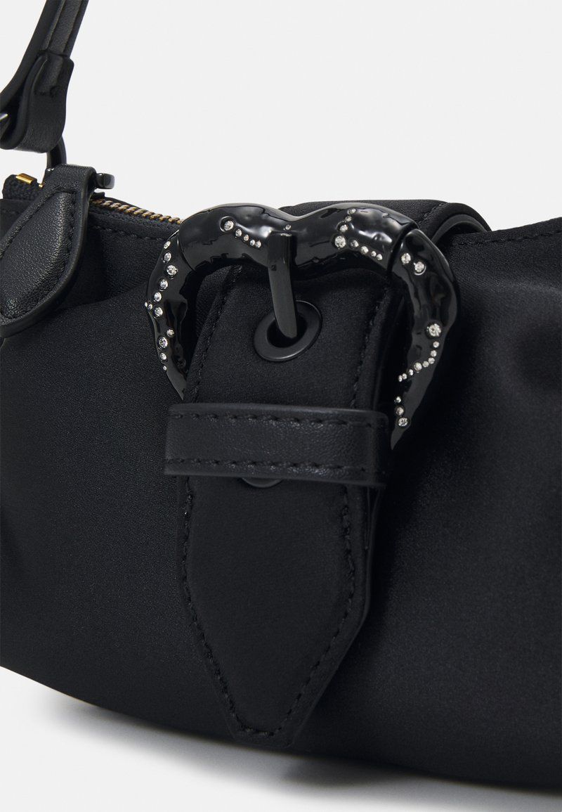 Cartera Pinko Jolene Baby Pequeña Satin Negro