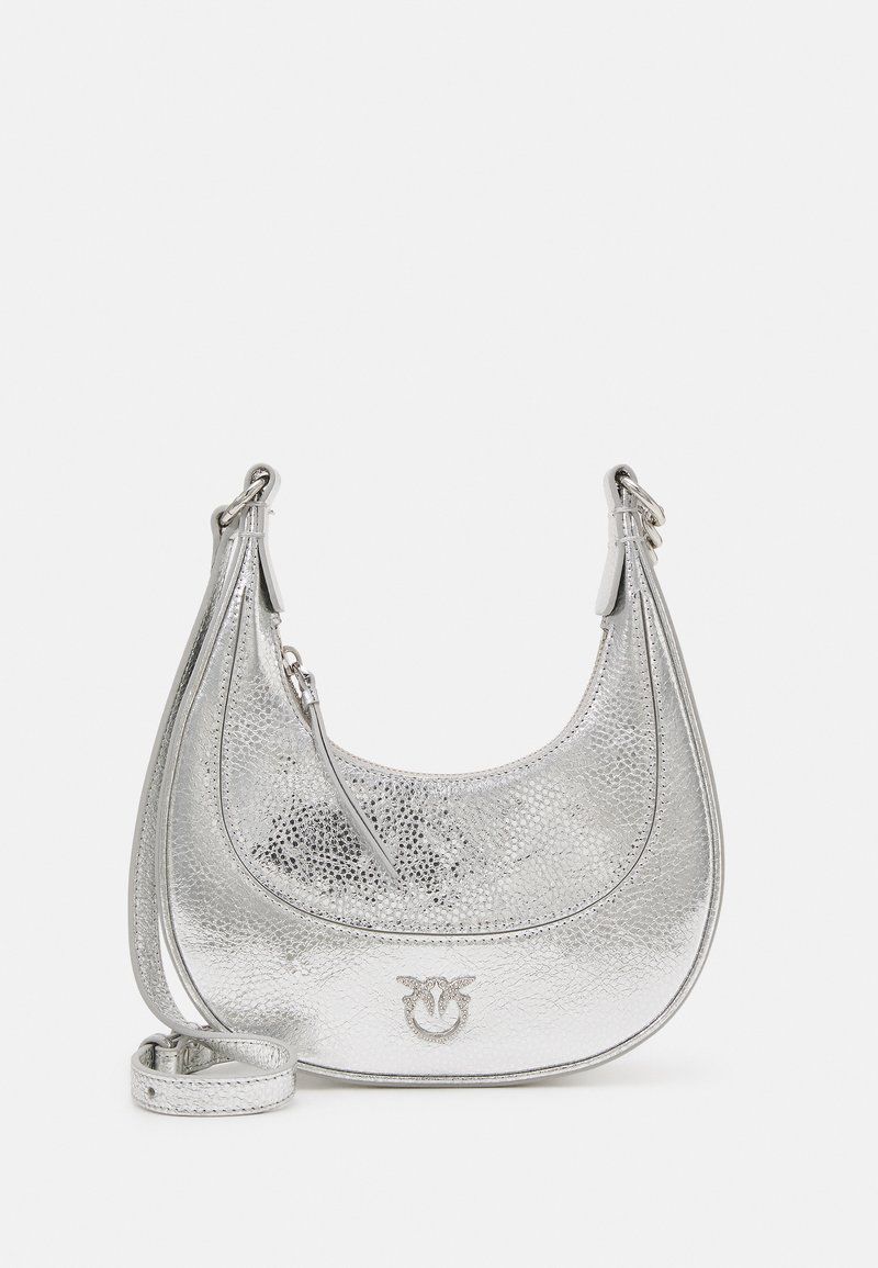 Cartera Pinko media luna cuero Plateada