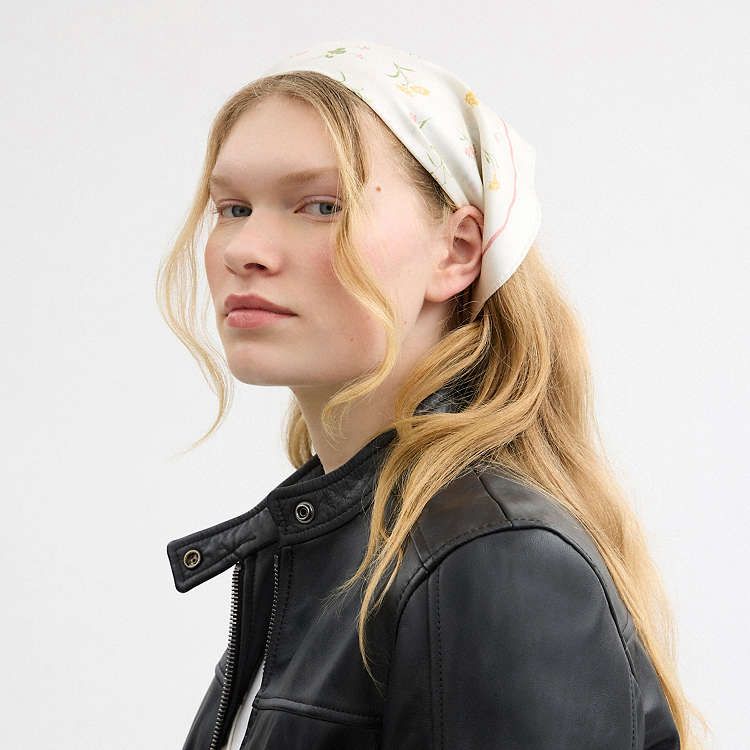 Pañuelo Coach Seda Blanco