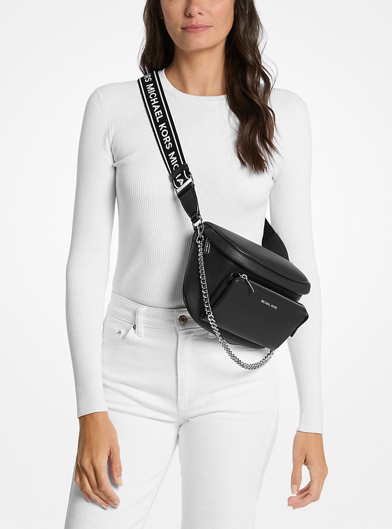 Banano Michael Kors negro detalles plateados