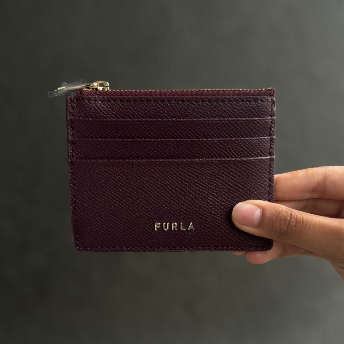 Tarjetero y monedero modelo Camelia Furla