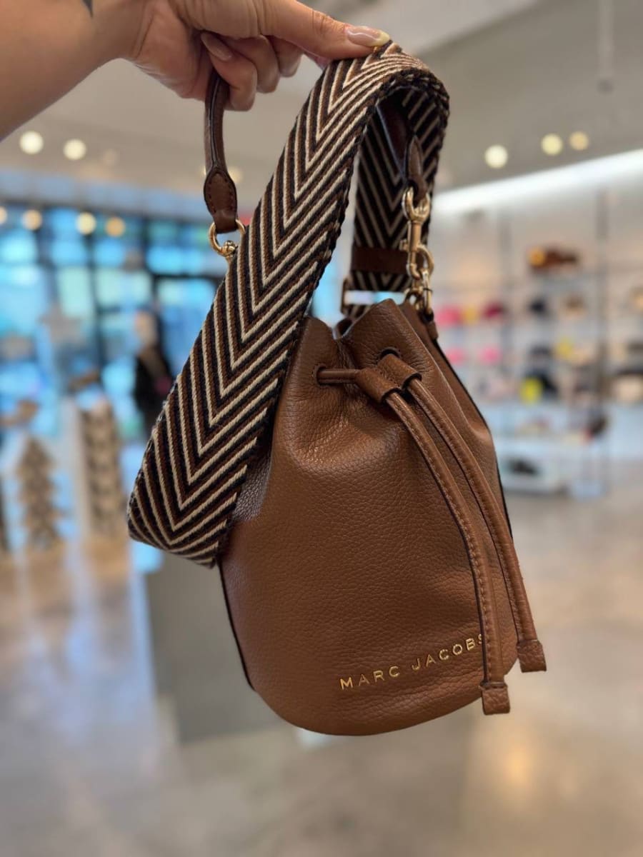 Bombonera Marc Jacobs Cuero Cafe moro