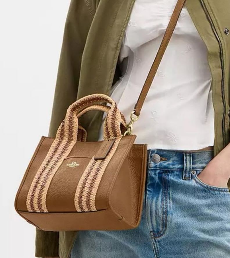 Cartera Coach Tote small cuadrado Camel
