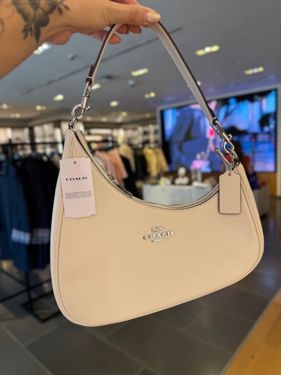 Cartera Coach Twisted Teri Media Luna Cuero Blanca