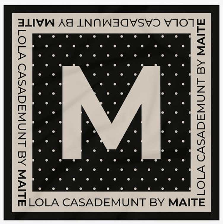 Pañuelo Lola Casademunt estampado Gran M Negro - Crudo