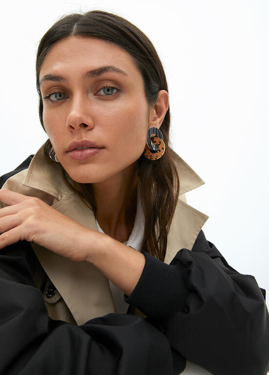 Aros Lola Casademunt doble circulos dorados con print animal bicolor