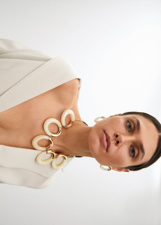 Collar Lola Casademunt ovalos combinados acrilico y metal