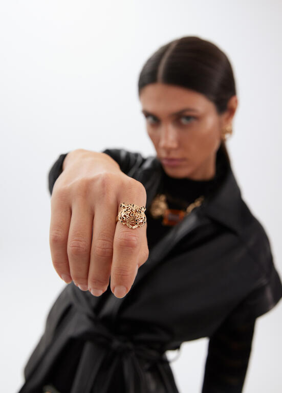 Anillo Lola Casademunt Cabeza Tigre Dorado TALLA 16