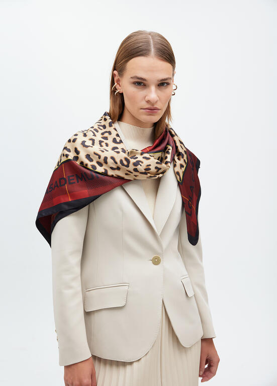 Pañuelo Lola Casademunt Animal Print y Tartán