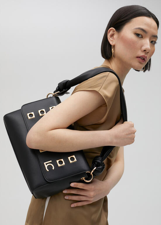 Cartera Lola Casademunt rectangular con ojales cuadrado Negro