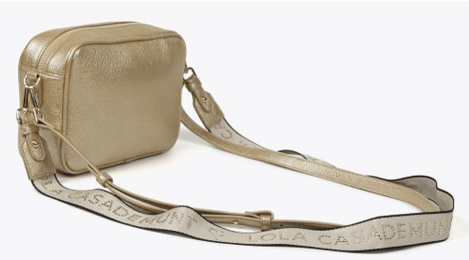 Cartera Lola Casademunt Bandolera grabado monograma efecto piel Dorado