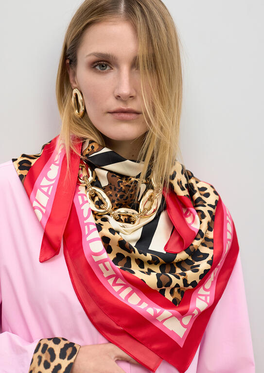 Pañuelo satinado con estampado combinado de rallas y leopardos
