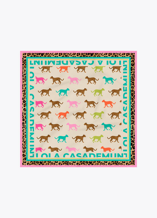 Pañuelo Lola Casademunt  satinado con estampado tigres de color