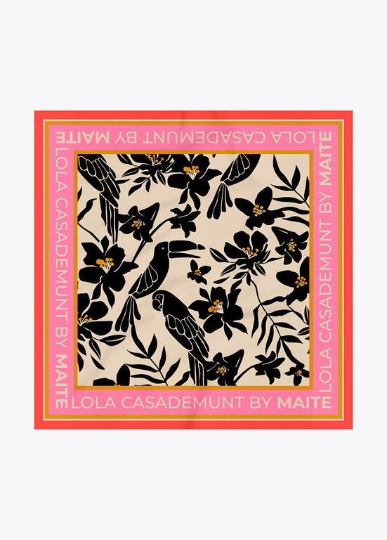 Panuelo Lola Casademunt con estampado floral y aves