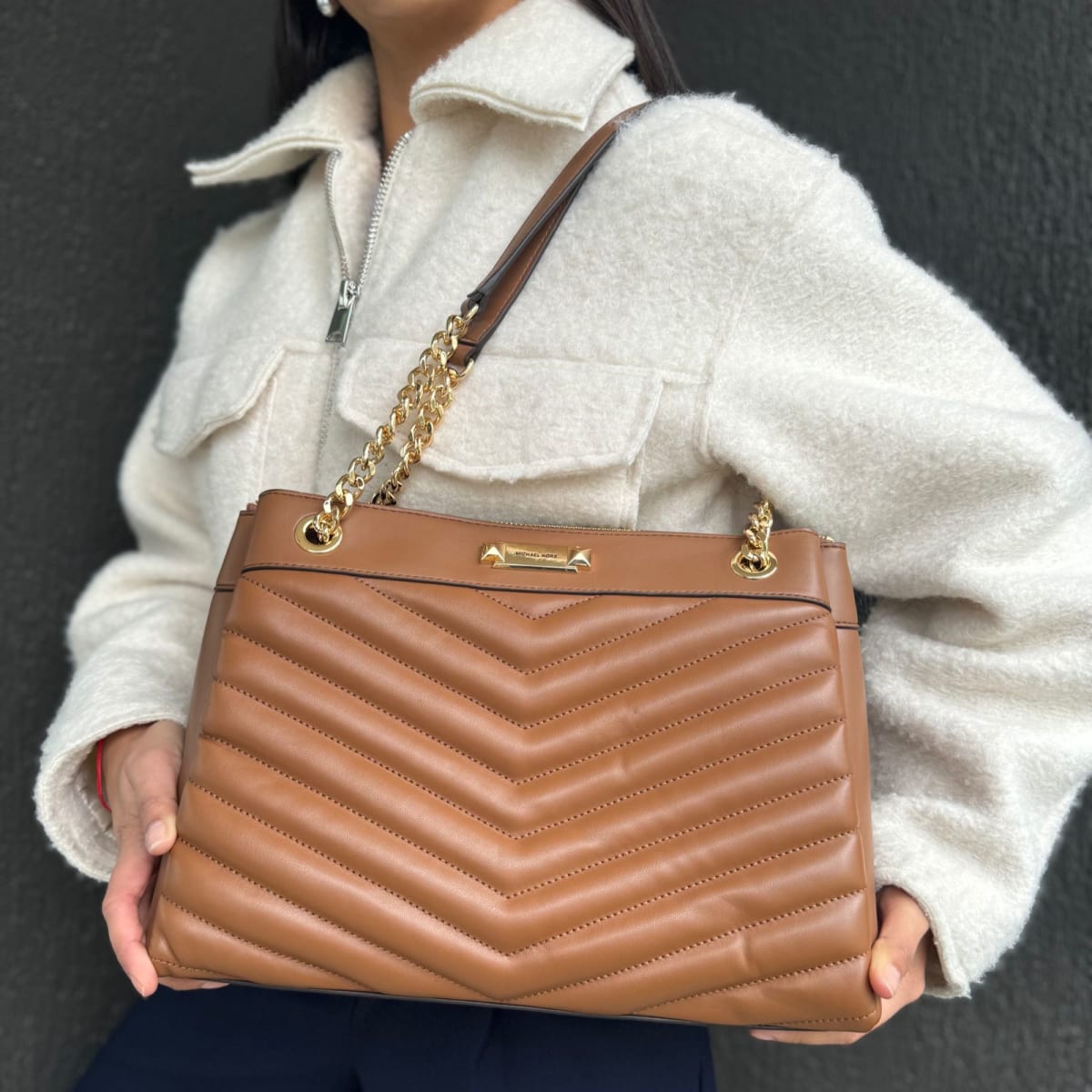 Cartera Michael Kors Tote Whitney Acolchado Camel