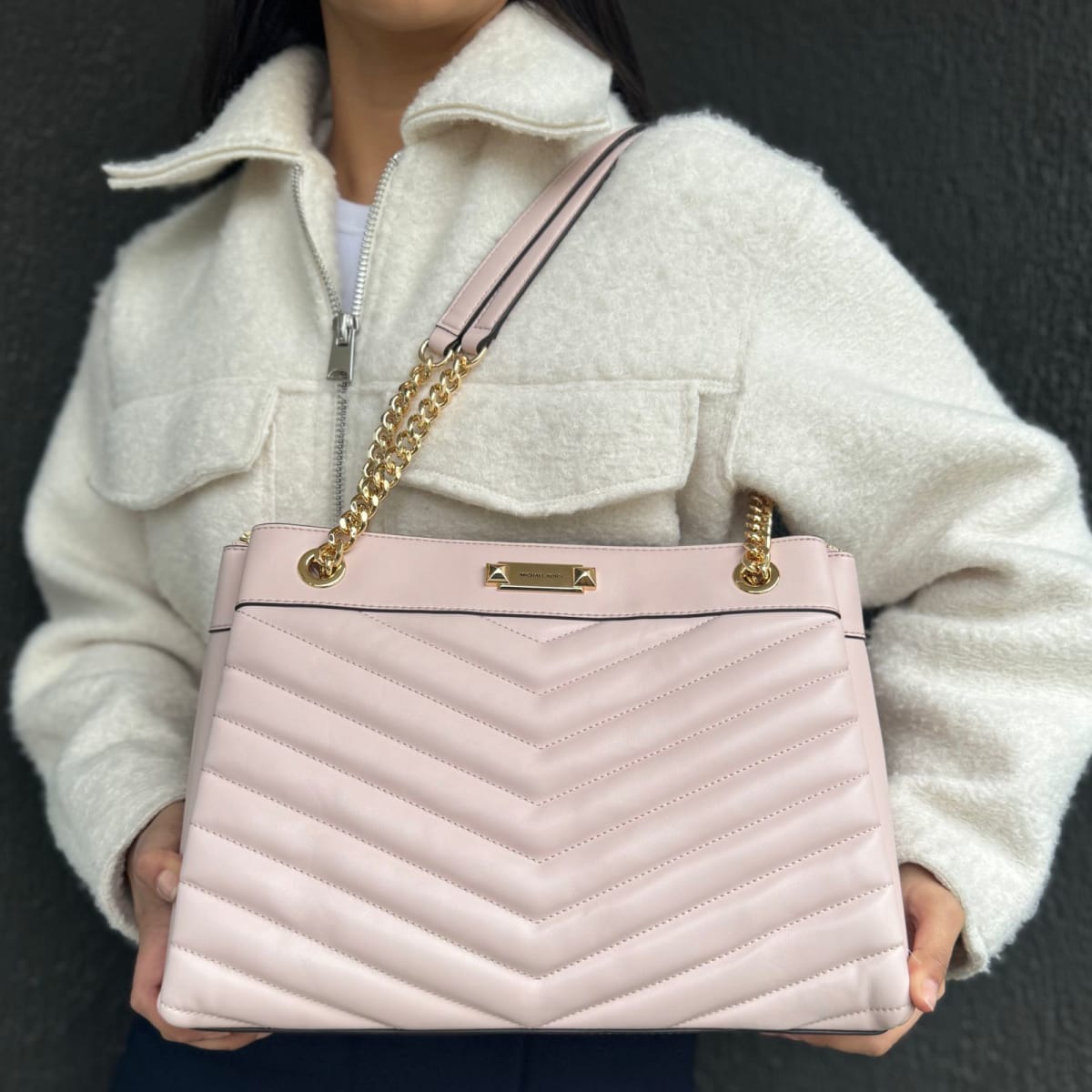 Cartera Michael Kors Tote acolchado mediano Whitney Rosa Palo