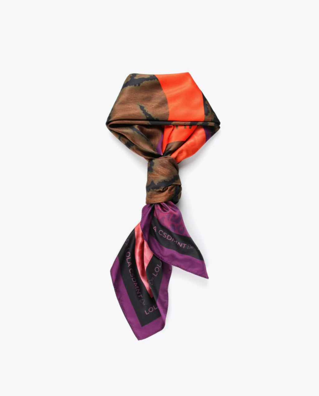 Pañuelo Lola Casademunt animal print cafe con LC al centro y bordes morados