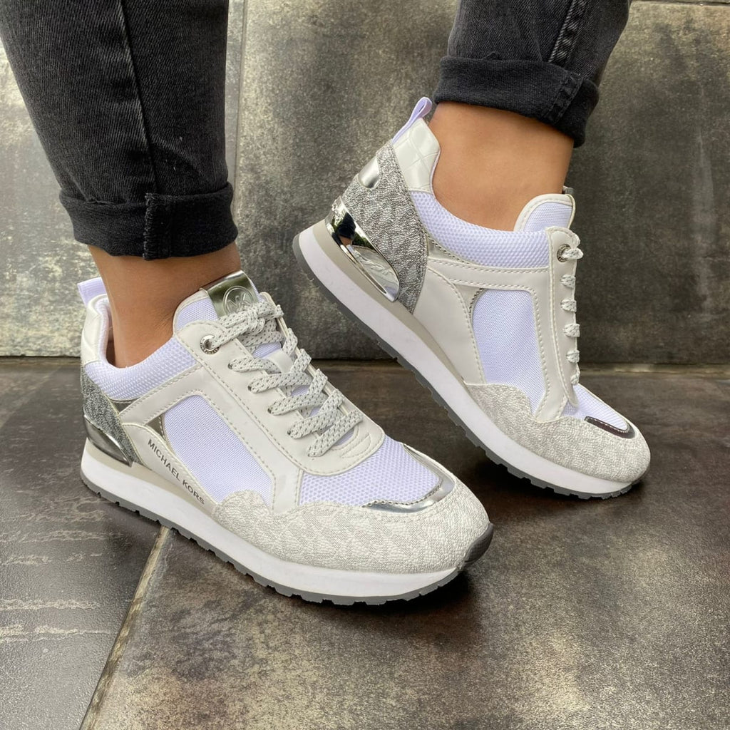 Zapatillas Michael Kors Wilma blancas con plateado